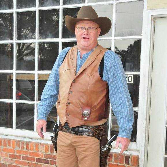 Meet your Posher, Brad - Picture 1 of 1